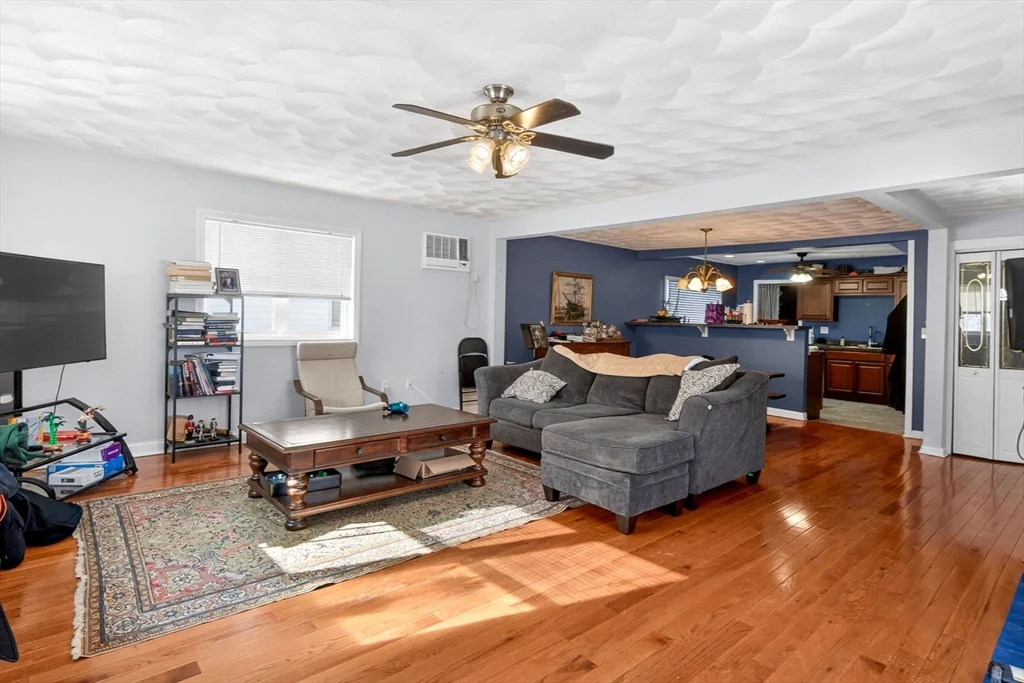 2 bed, 1 bath apartment for rent at 43 Prescott St Unit 2, Everett — photo 1 of 15
