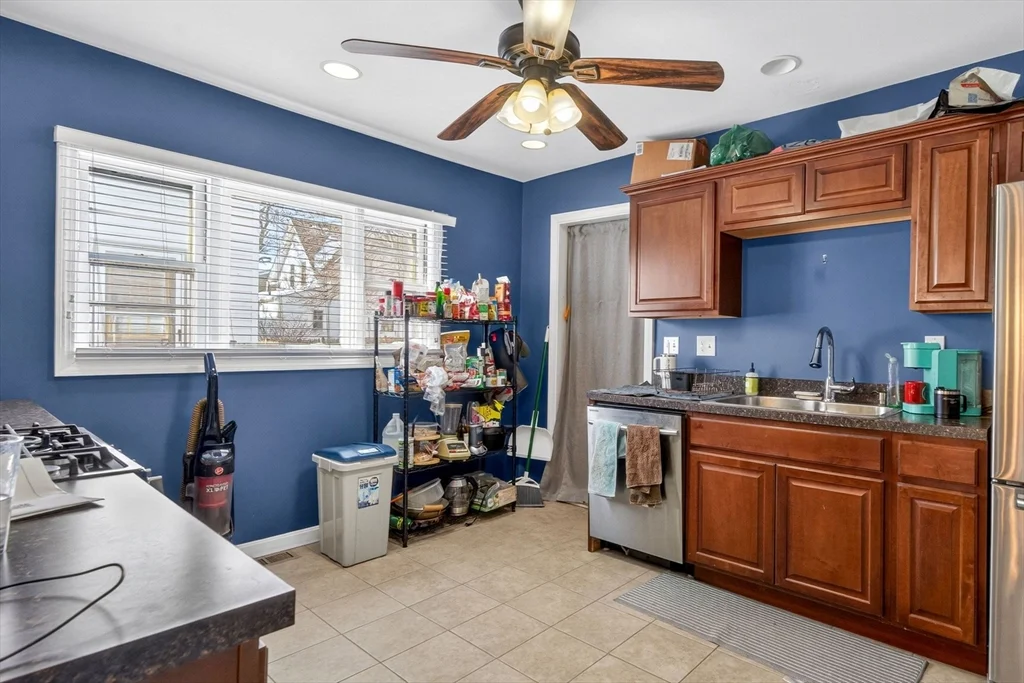 2 bed, 1 bath apartment for rent at 43 Prescott St Unit 2, Everett — photo 5 of 15