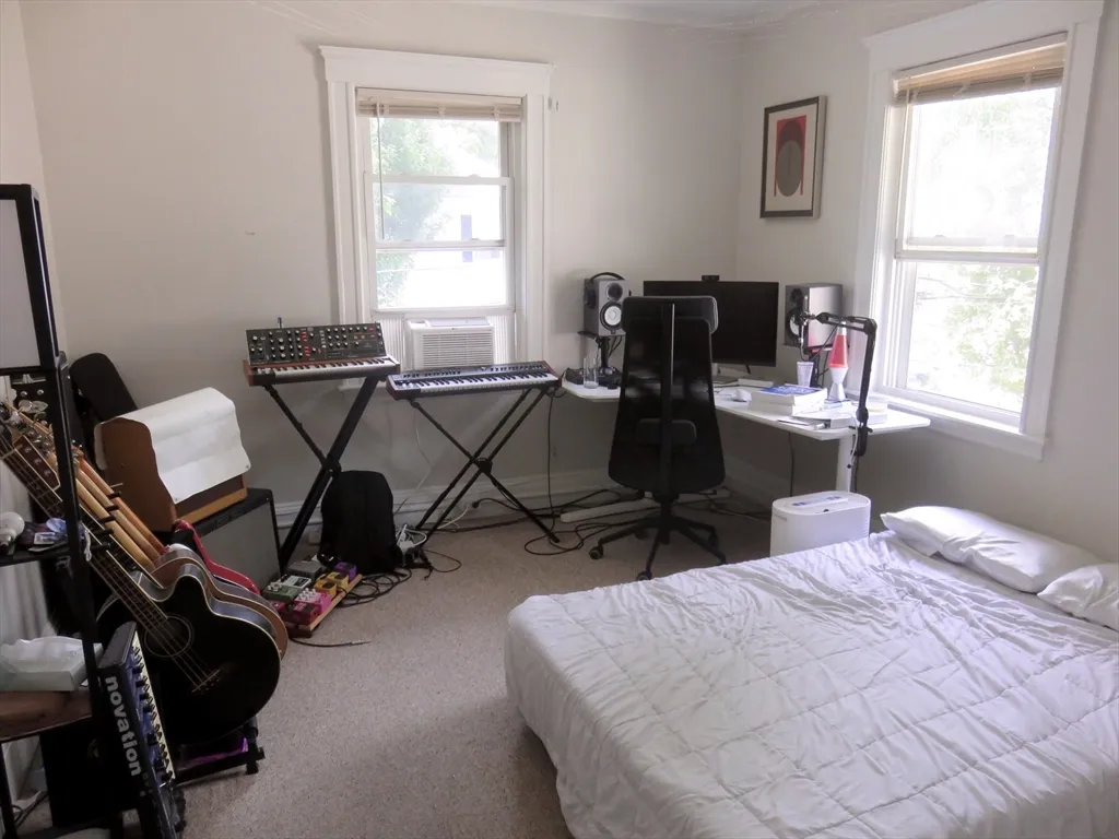 2 bed, 1 bath apartment for rent at 43 Rich St Unit C, Banks Square — photo 6 of 20