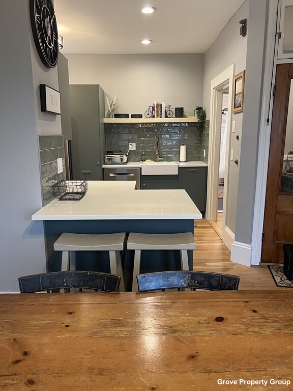 3 bed, 1 bath apartment for rent at 43 Robinson St Unit Unit 3, Dorchester — photo 2 of 20