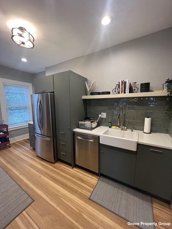 3 bed, 1 bath apartment for rent at 43 Robinson St Unit Unit 3, Dorchester — photo 1 of 20