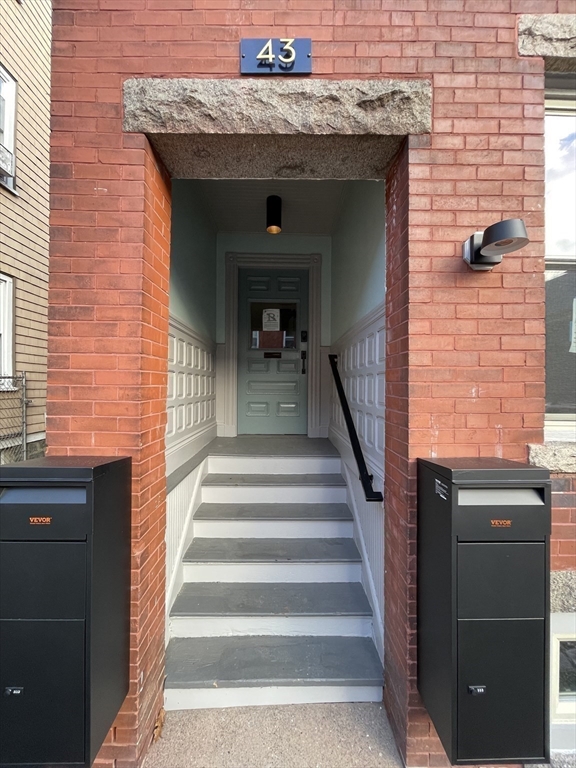 2 bed, 2 bath apartment for rent at 43 Saxton Unit 2, Dorchester — photo 2 of 27