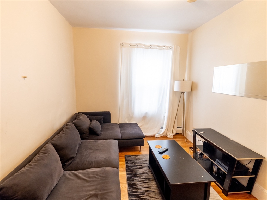 2 bed, 1 bath apartment for rent at 43 School St Unit 3, Jamaica Plain — photo 11 of 15