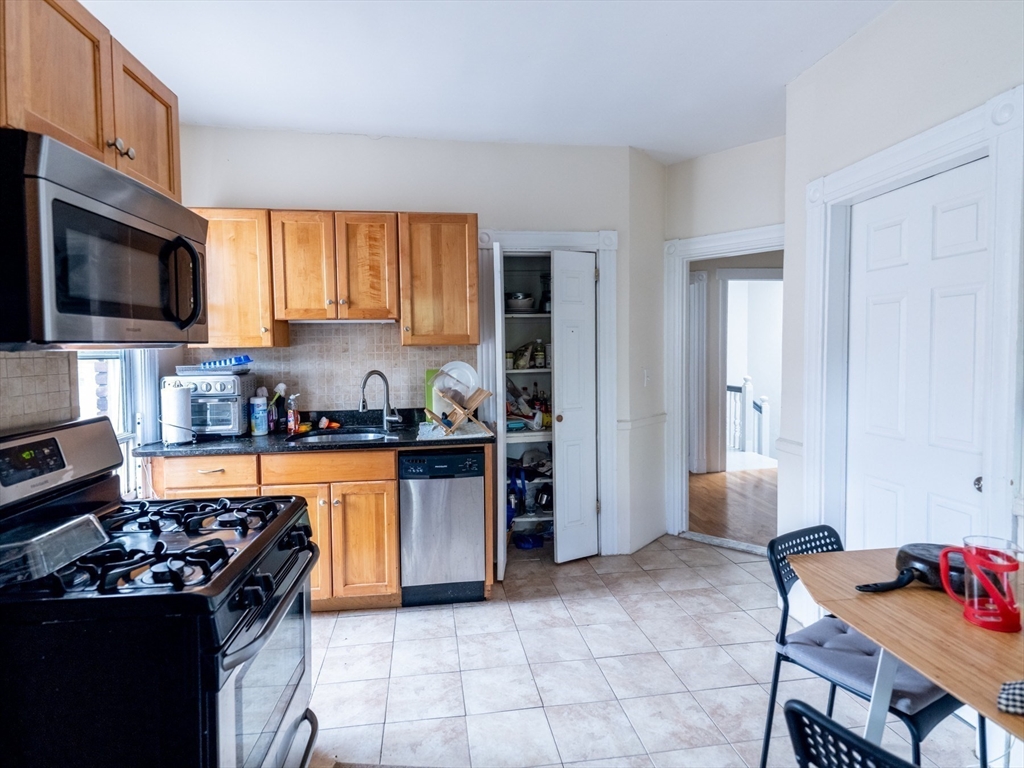 2 bed, 1 bath apartment for rent at 43 School St Unit 3, Jamaica Plain — photo 2 of 15