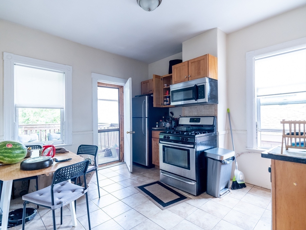 2 bed, 1 bath apartment for rent at 43 School St Unit 3, Jamaica Plain