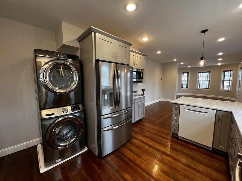 2 bed, 1 bath apartment for rent at 43 Sherwood St Unit 1, Roslindale — photo 8 of 24