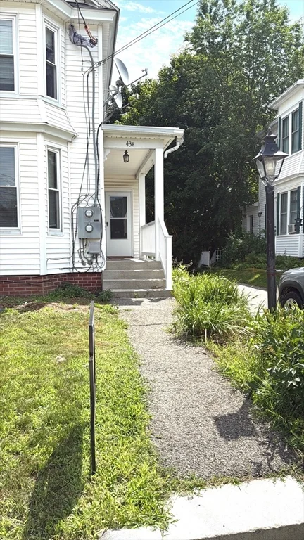 3 bed, 1 bath apartment for rent at 43 South St Unit B, Barre — photo 3 of 25