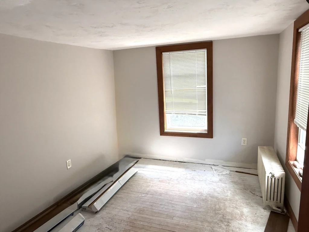 3 bed, 1 bath apartment for rent at 43 South St Unit B, Barre — photo 24 of 25