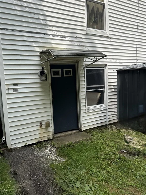 3 bed, 1 bath apartment for rent at 43 South St Unit B, Barre — photo 6 of 25