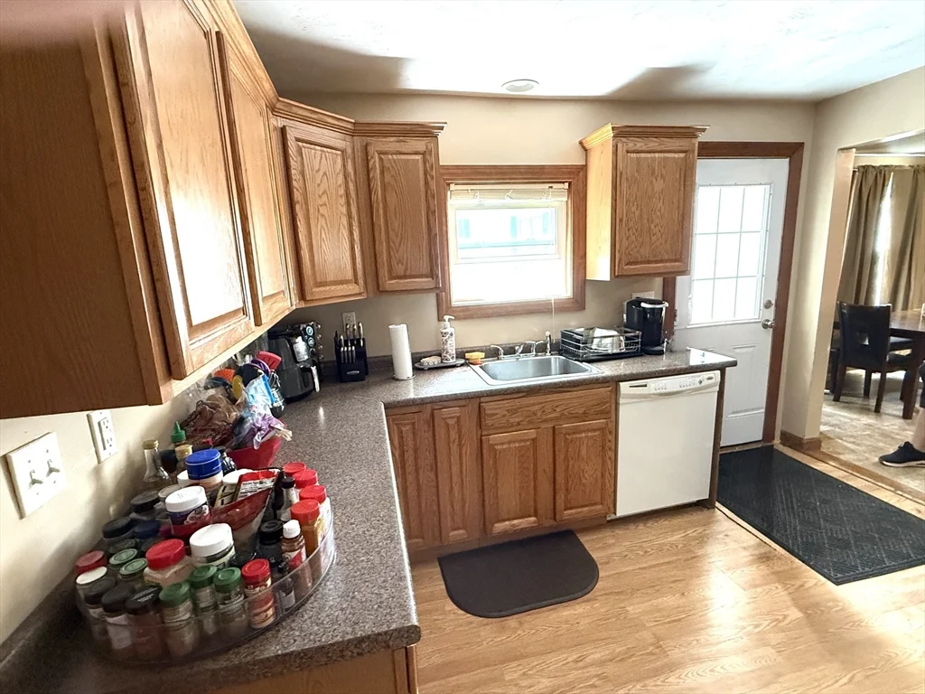 3 bed, 1 bath apartment for rent at 43 South St Unit B, Barre — photo 15 of 25