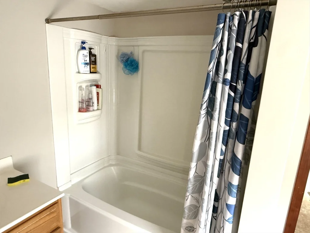 3 bed, 1 bath apartment for rent at 43 South St Unit B, Barre — photo 22 of 25