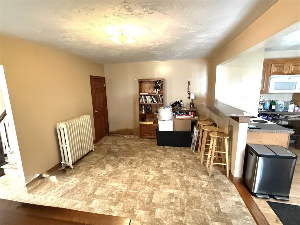 3 bed, 1 bath apartment for rent at 43 South St Unit B, Barre — photo 11 of 25