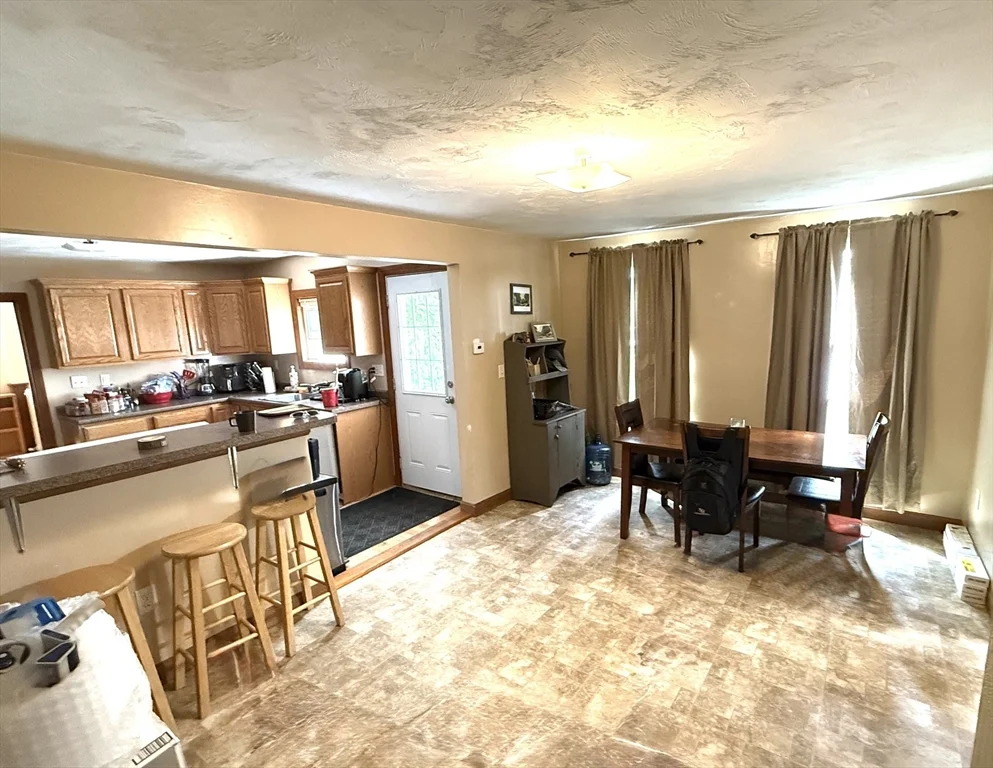 3 bed, 1 bath apartment for rent at 43 South St Unit B, Barre — photo 13 of 25