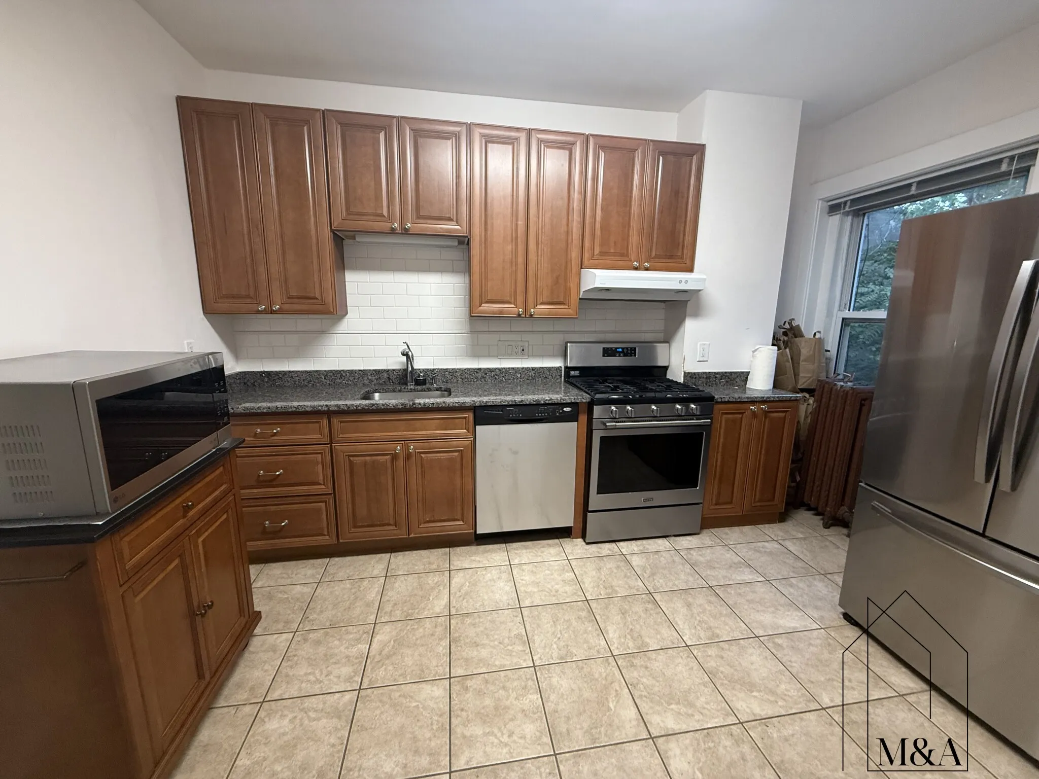 3.5 bed, 2 bath apartment for rent at 43 Strathmore Rd Unit 3, Brighton