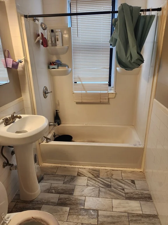 2 bed, 1 bath apartment for rent at 43 Sumner St Unit 2, Revere — photo 5 of 8
