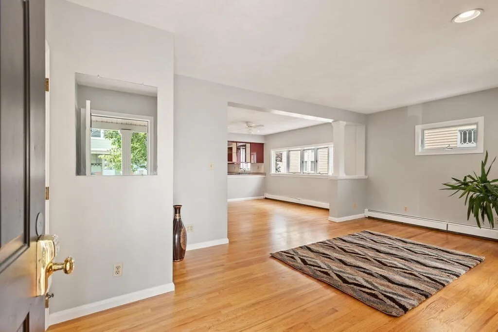 4 bed, 1 bath apartment for rent at 43 Sunset Rd Unit 43, West Somerville — photo 6 of 23