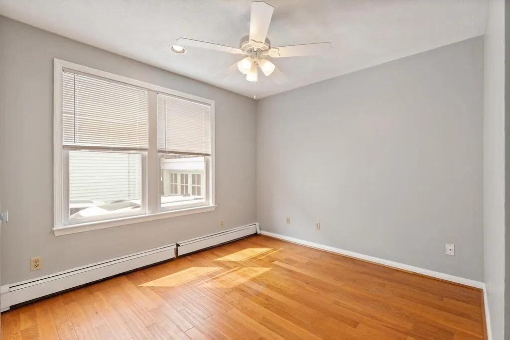 4 bed, 1 bath apartment for rent at 43 Sunset Rd Unit 43, West Somerville — photo 14 of 23