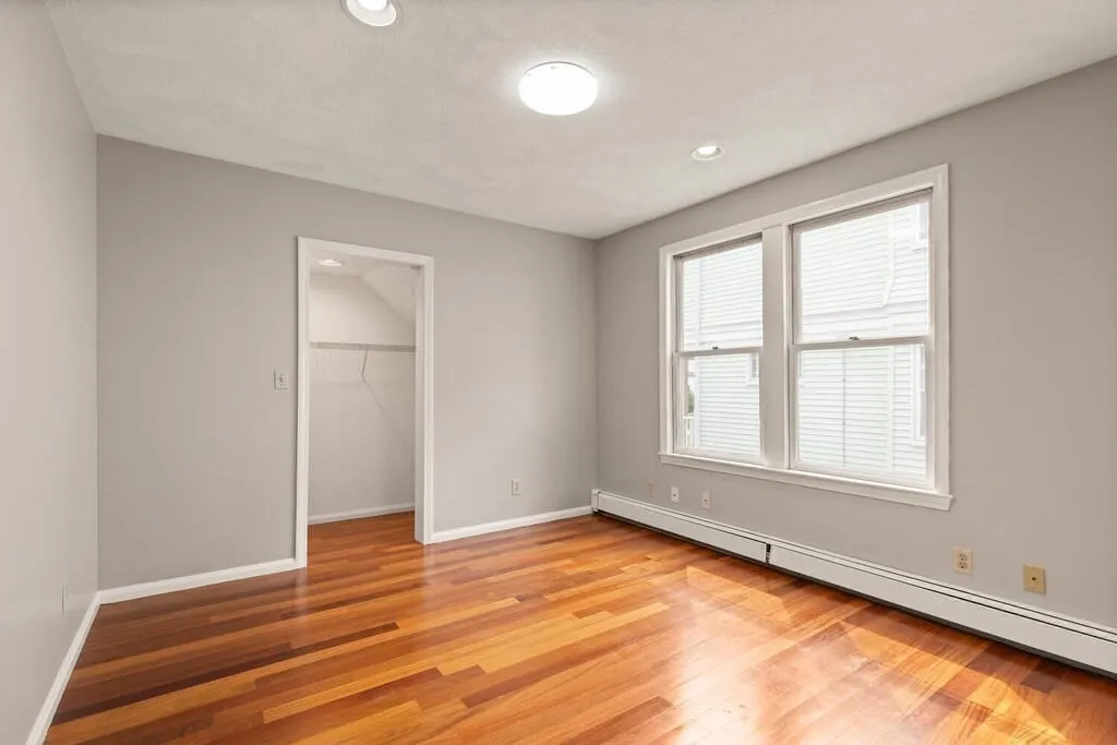 4 bed, 1 bath apartment for rent at 43 Sunset Rd Unit 43, West Somerville — photo 15 of 23