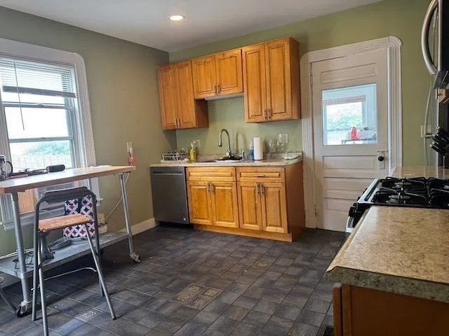 3 bed, 1 bath apartment for rent at 43 Sydney St Unit 2, Dorchester — photo 15 of 28