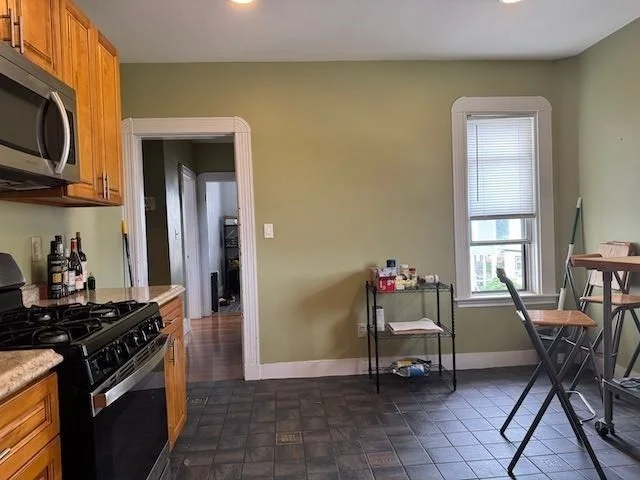 3 bed, 1 bath apartment for rent at 43 Sydney St Unit 2, Dorchester — photo 14 of 28