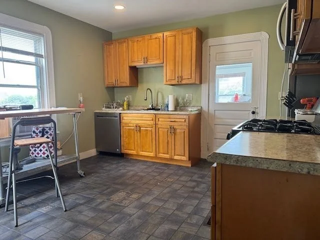 3 bed, 1 bath apartment for rent at 43 Sydney St Unit 2, Dorchester — photo 9 of 28