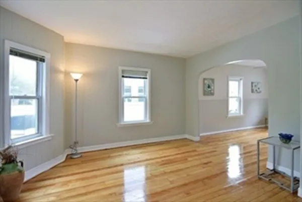 3 bed, 1 bath apartment for rent at 43 Tampa St Unit 43, Worcester — photo 9 of 22