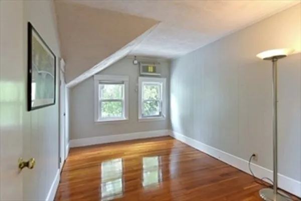 3 bed, 1 bath apartment for rent at 43 Tampa St Unit 43, Worcester — photo 13 of 22