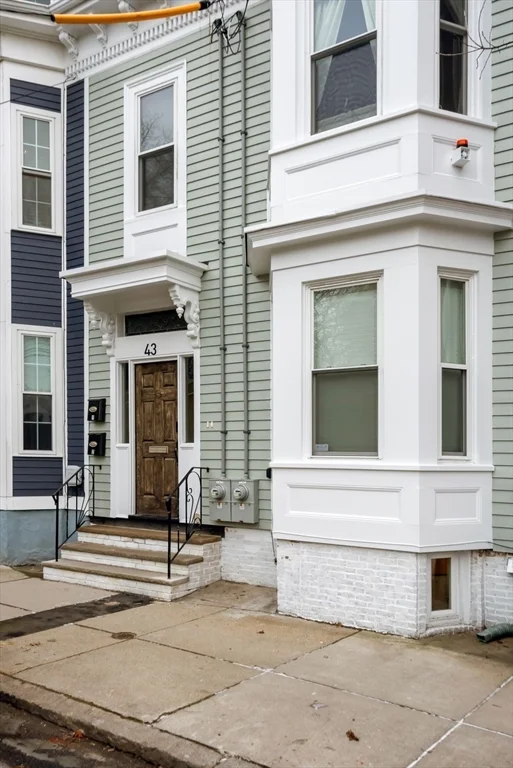 5 bed, 2 bath apartment for rent at 43 Thomas Park Unit 2, South Boston — photo 20 of 23