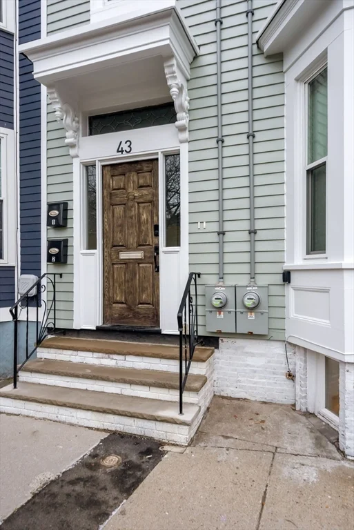 5 bed, 2 bath apartment for rent at 43 Thomas Park Unit 2, South Boston — photo 21 of 23
