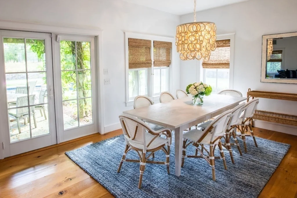 4 bed, 4+ bath apartment for rent at 43 Vestal St, Nantucket (vil) — photo 6 of 19