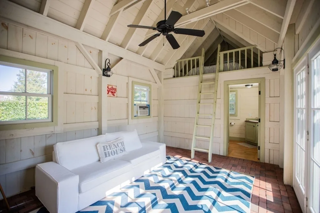 4 bed, 4+ bath apartment for rent at 43 Vestal St, Nantucket (vil) — photo 19 of 19