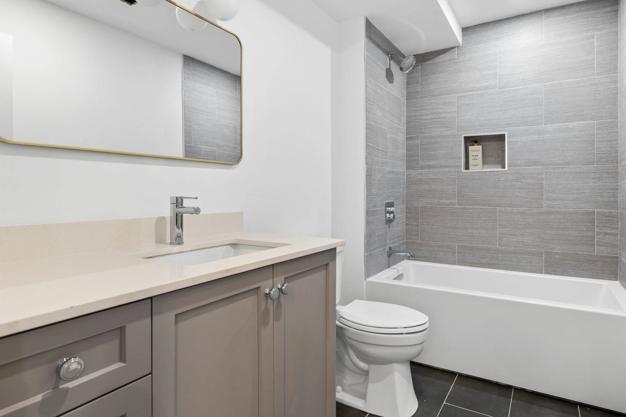 4 bed, 4+ bath apartment for rent at 43 Wendell St Unit 43, Baldwin — photo 10 of 13