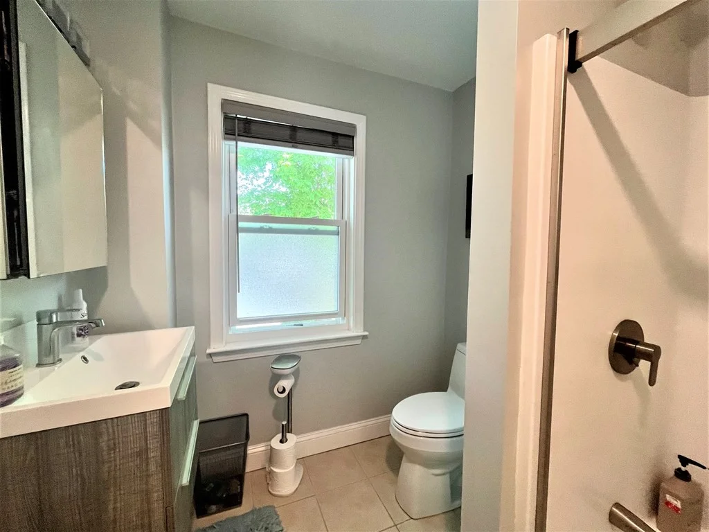 3 bed, 2 bath apartment for rent at 43 West St Unit 1, Needham Heights — photo 6 of 15
