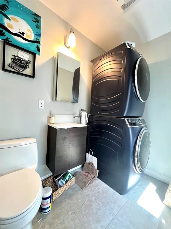 3 bed, 2 bath apartment for rent at 43 West St Unit 1, Needham Heights — photo 13 of 15