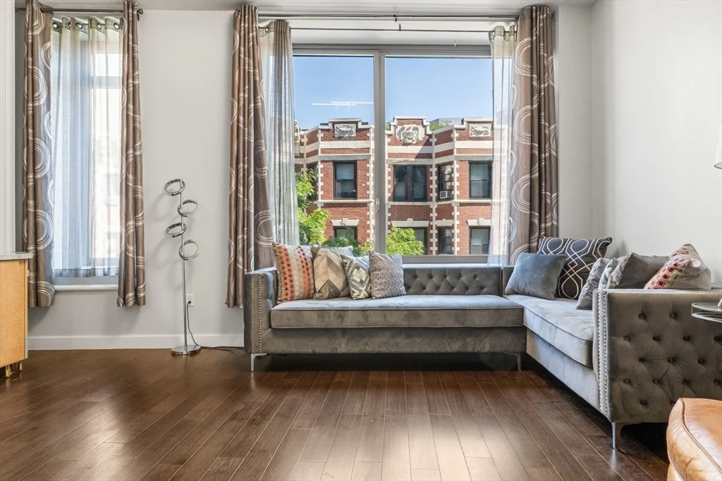 1 bed, 1 bath apartment for rent at 43 Westland Ave Unit 309, Fenway — photo 2 of 18