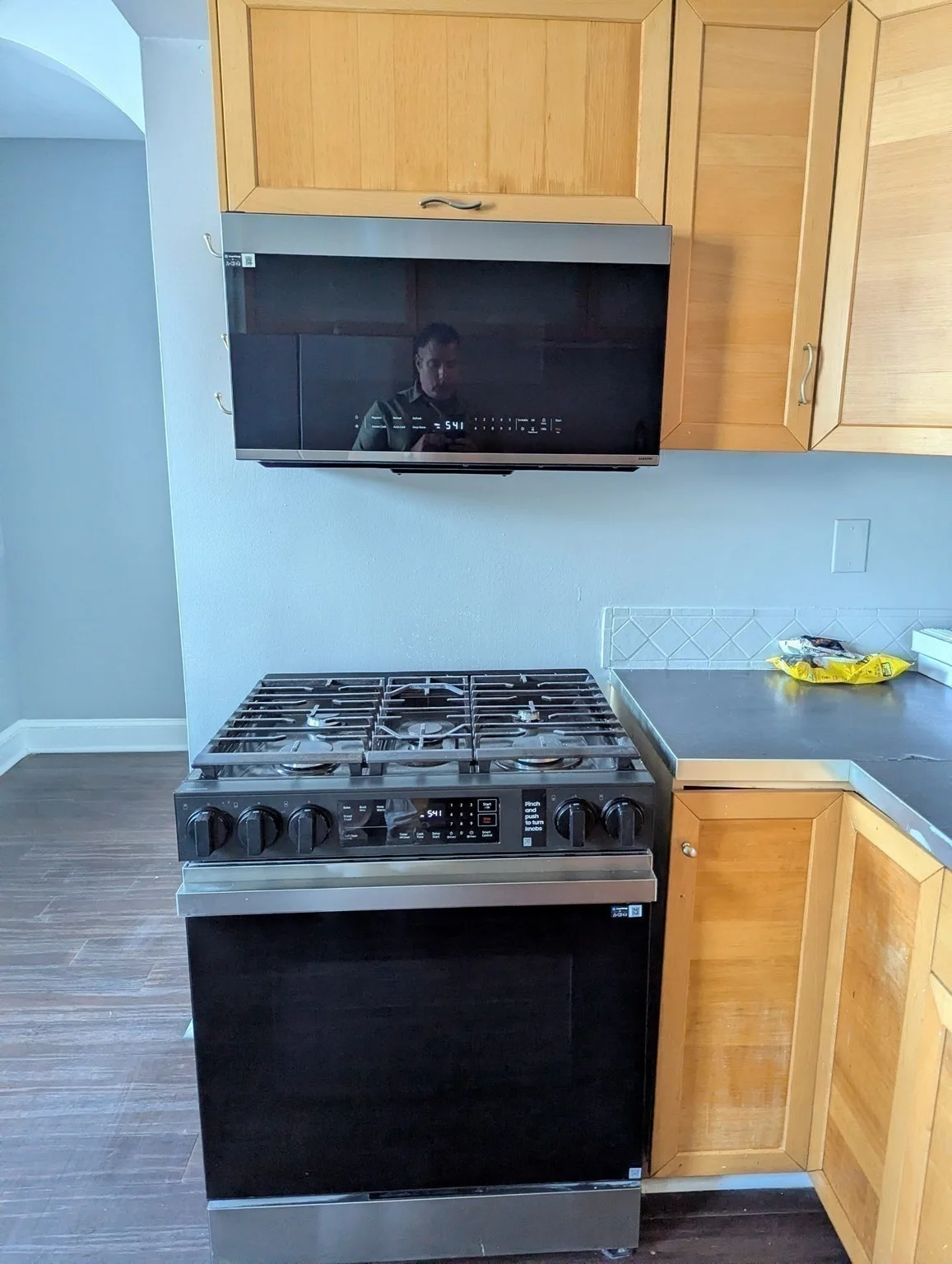 3 bed, 1 bath apartment for rent at 43 Whitfield St Unit 3, Dorchester — photo 7 of 24