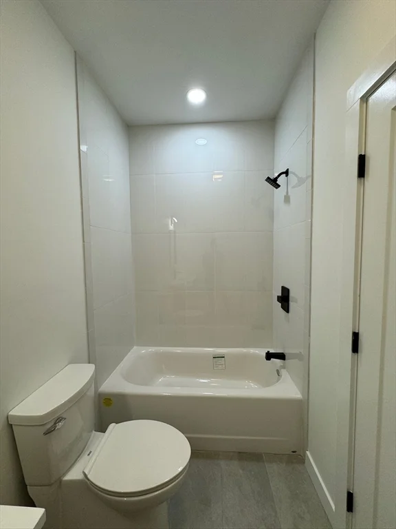 2 bed, 2 bath apartment for rent at 43 Withington St Unit 4, Dorchester — photo 12 of 15