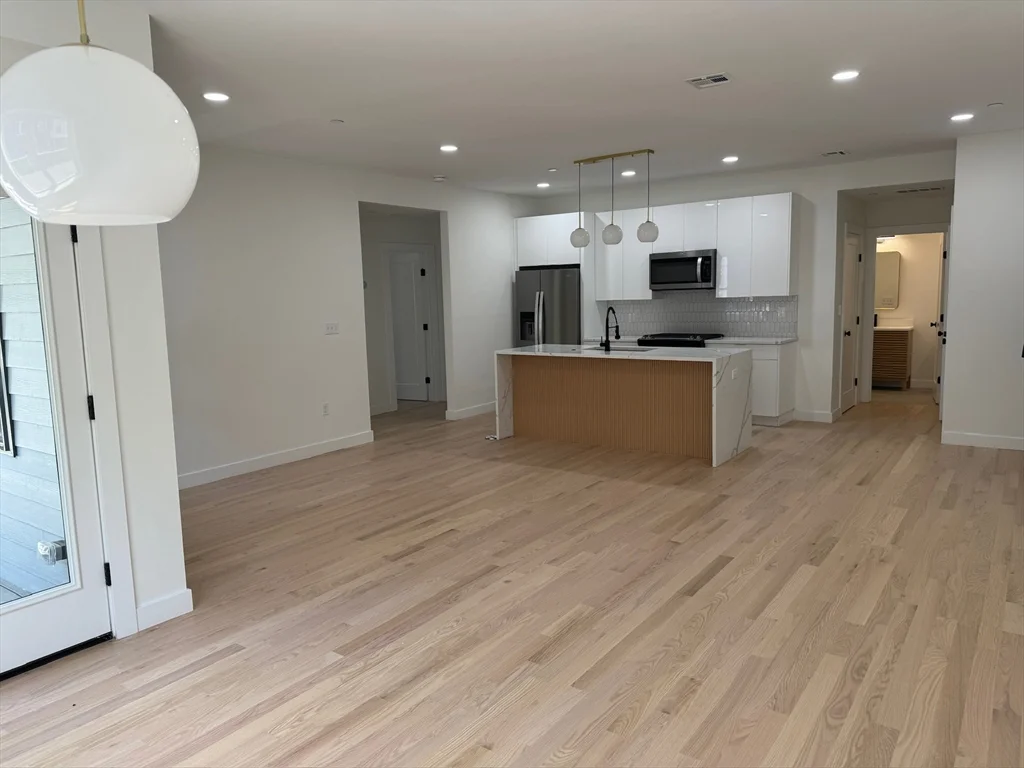 2 bed, 2 bath apartment for rent at 43 Withington St Unit 4, Dorchester — photo 3 of 15