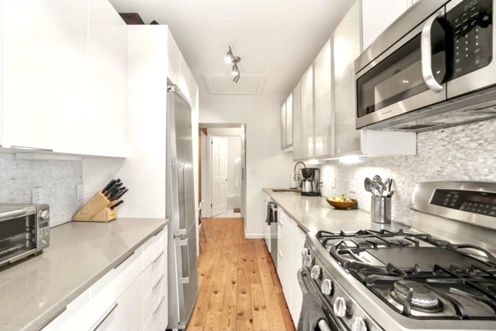 3 bed, 2 bath apartment for rent at 43 Worcester St Unit 1, South End — photo 11 of 26