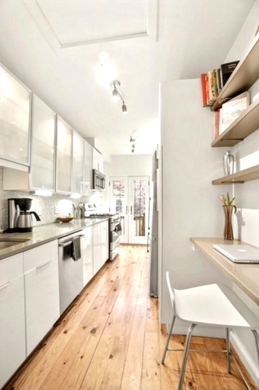 3 bed, 2 bath apartment for rent at 43 Worcester St Unit 1, South End — photo 8 of 26