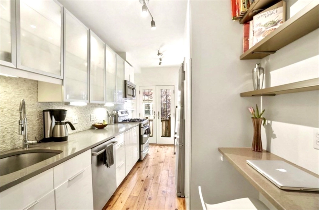3 bed, 2 bath apartment for rent at 43 Worcester St Unit 1, South End — photo 10 of 26