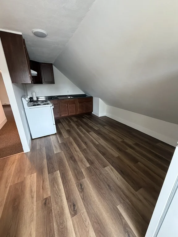 2 bed, 1 bath apartment for rent at 430 Cohannet Unit 3, Taunton — photo 2 of 28