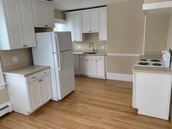 2 bed, 1 bath apartment for rent at 430 N Main Unit 2, Attleboro — photo 3 of 17