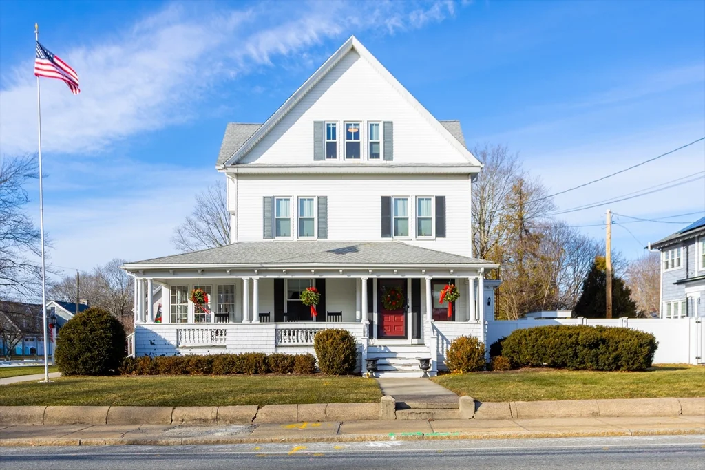 1 bed, 1 bath apartment for rent at 430 N Main Unit 3, Attleboro
