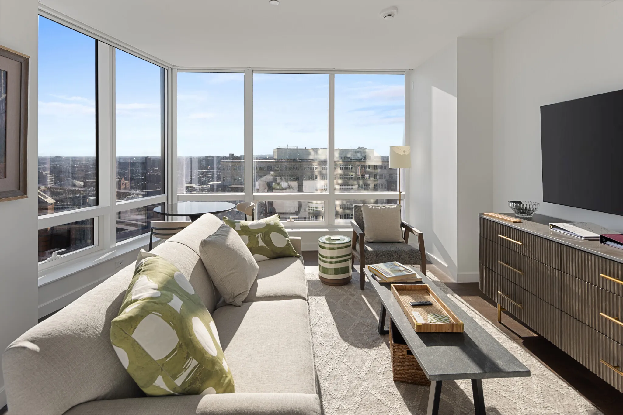 Studio bed, 1 bath apartment for rent at 430 Stuart St Unit 1505, Back Bay — photo 4 of 40