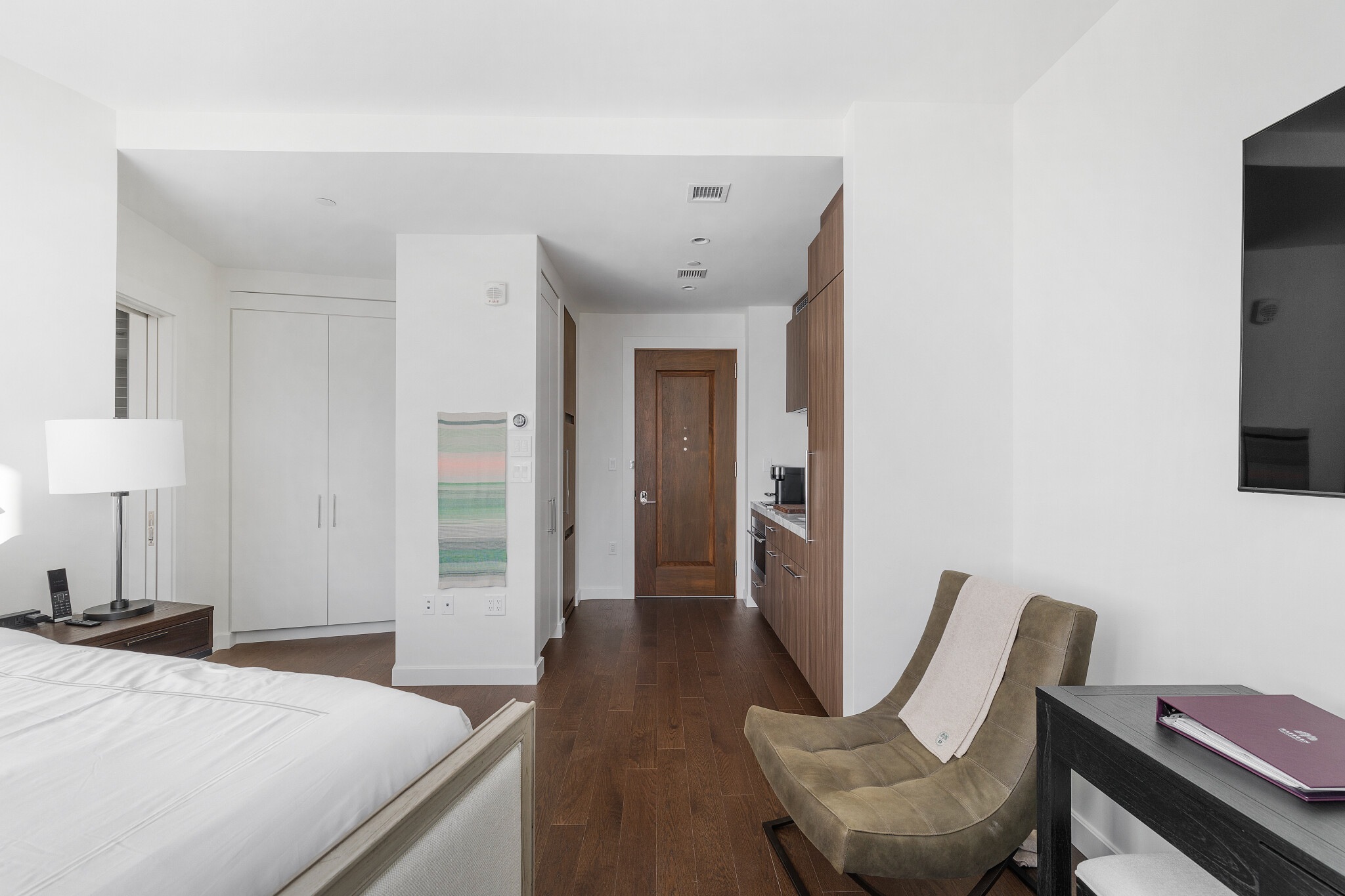 Studio bed, 1 bath apartment for rent at 430 Stuart St Unit 1513, Back Bay — photo 9 of 34