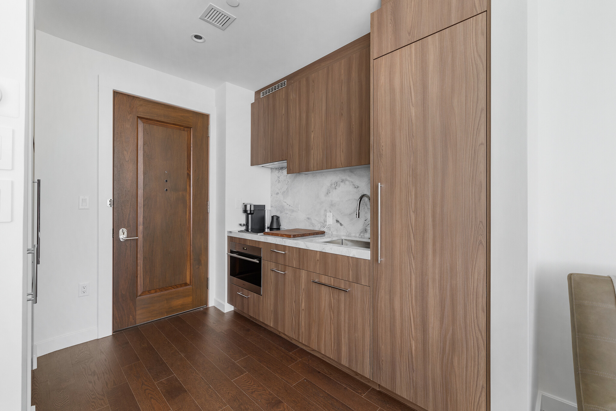 Studio bed, 1 bath apartment for rent at 430 Stuart St Unit 1513, Back Bay — photo 8 of 34