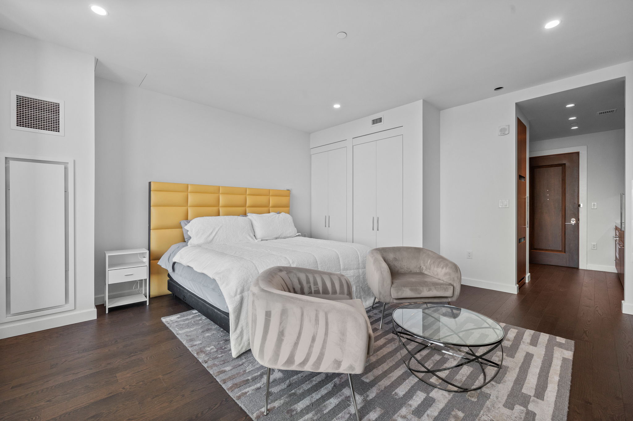 Studio bed, 1 bath apartment for rent at 430 Stuart St Unit 1616, Back Bay — photo 3 of 27