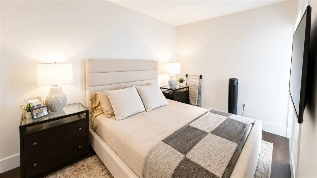 1 bed, 1 bath apartment for rent at 430 Stuart St Unit 21D, Back Bay — photo 4 of 23