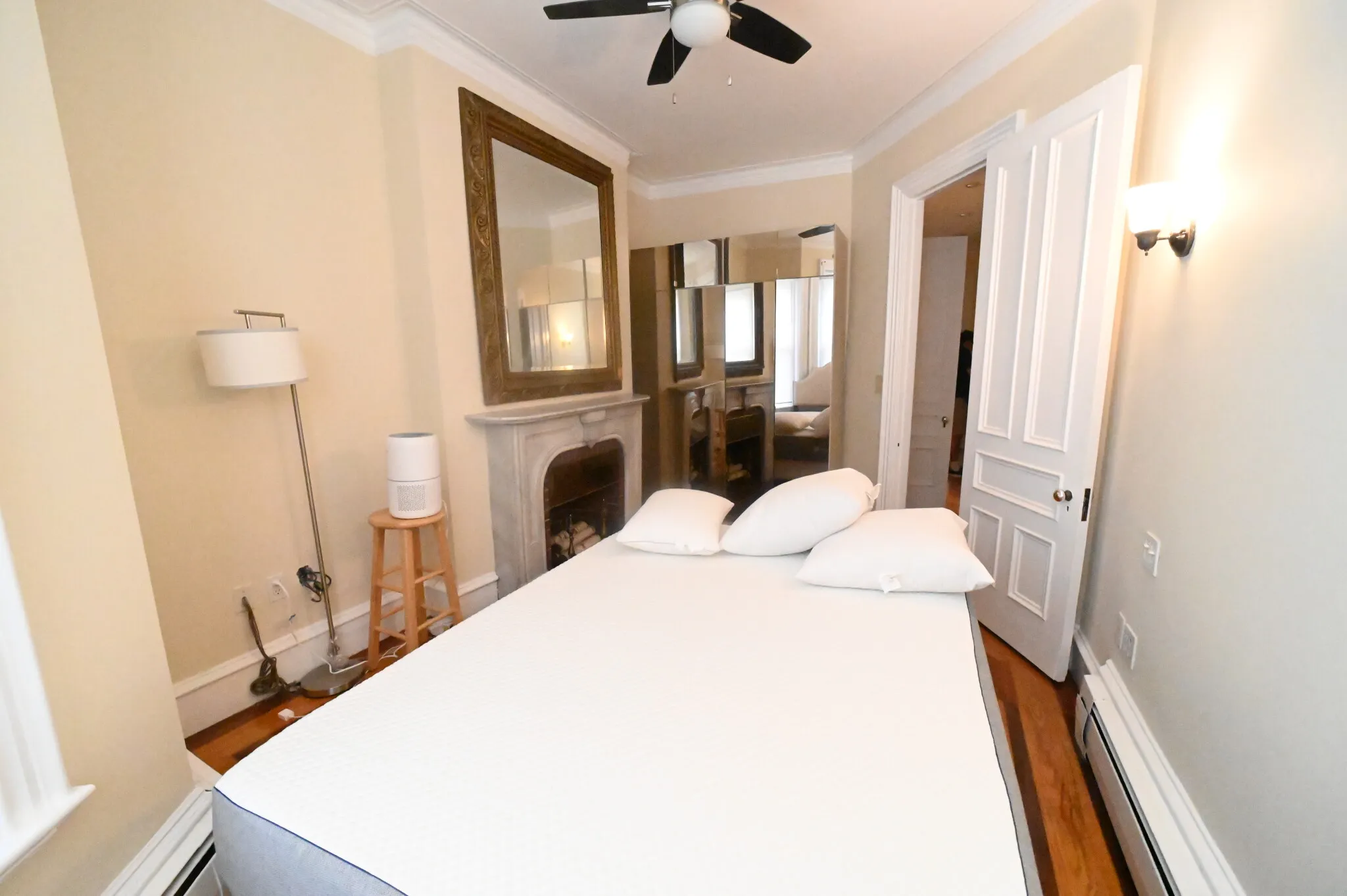 1 bed, 1 bath apartment for rent at 431 Beacon St Unit 1, Back Bay — photo 2 of 16